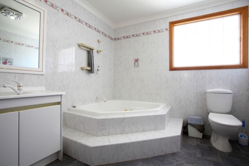 Top Bathtub Installation Companies in Berea, OH